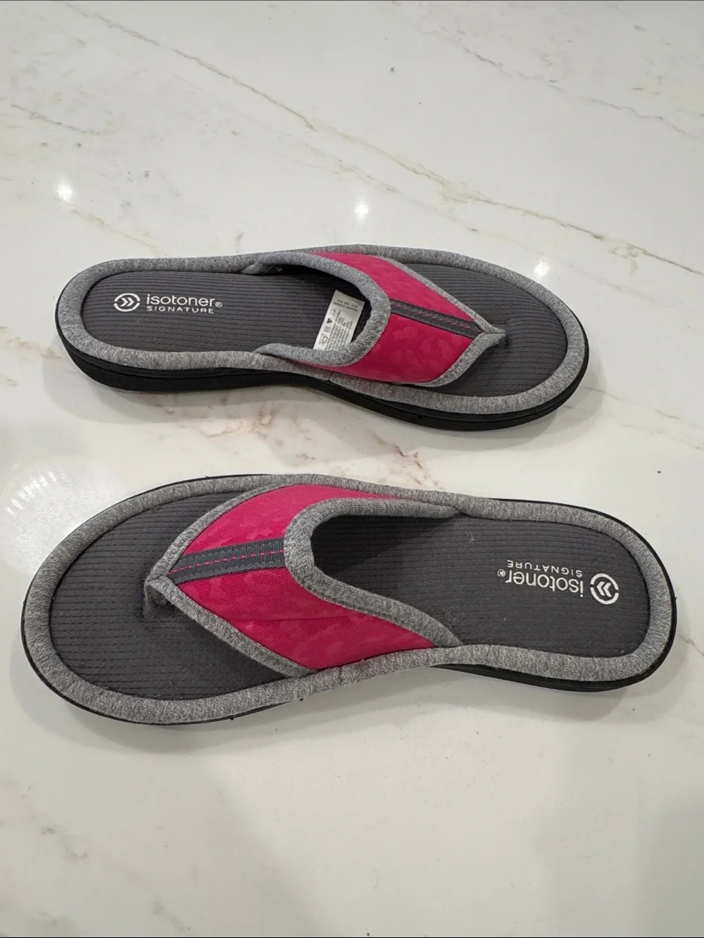 Isotopes Signature Memory Foam Flip Flop Thong Sandal Women’s 7.5-8 Pink Leopard